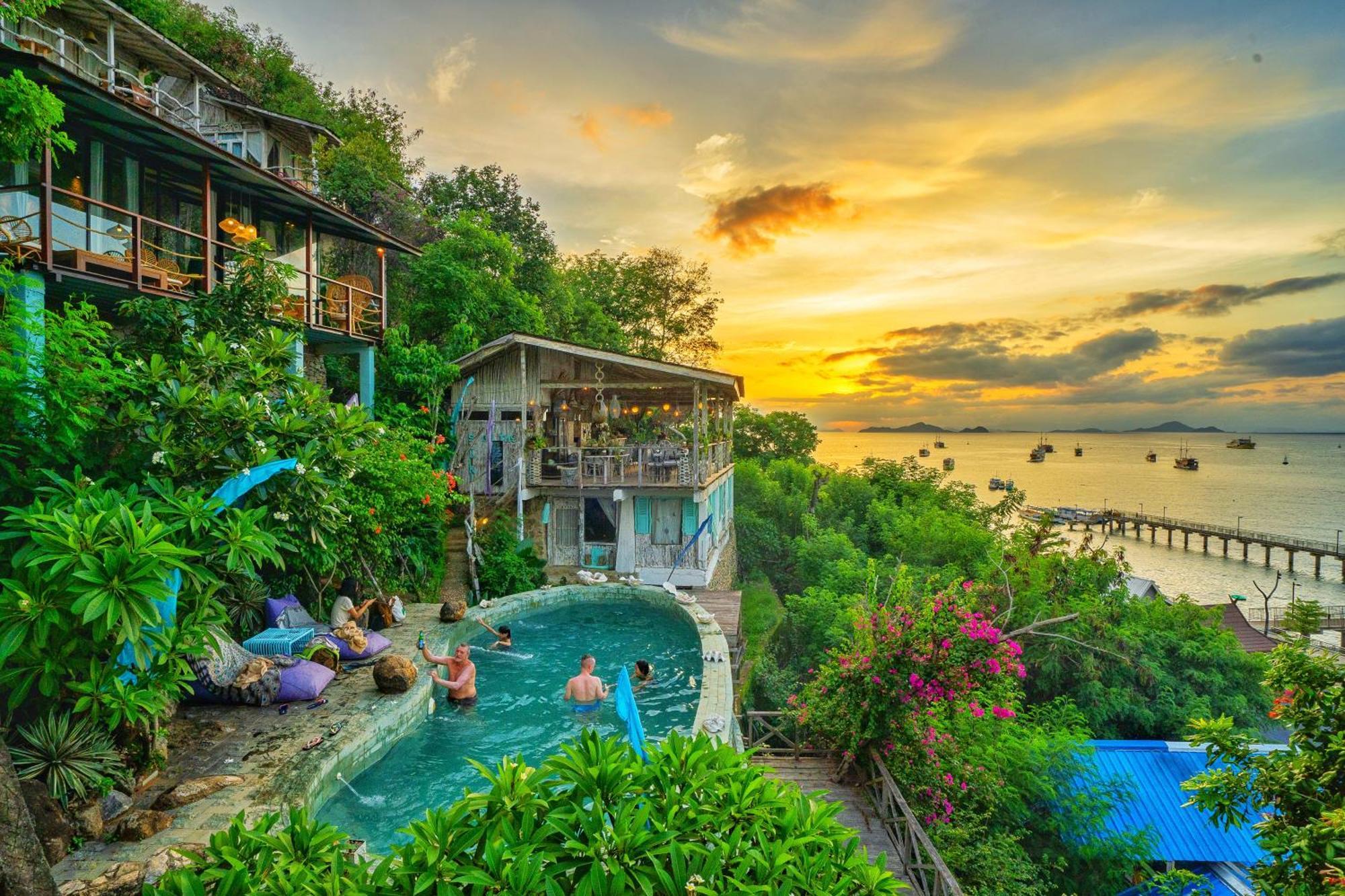 Selini Hills Hotel Labuan Bajo Ngoại thất bức ảnh